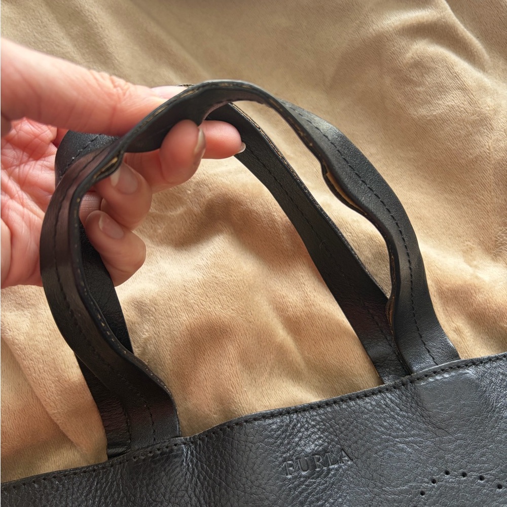 FURLA Floral Etched Wide Handbag Tote - Picture 2 of 7